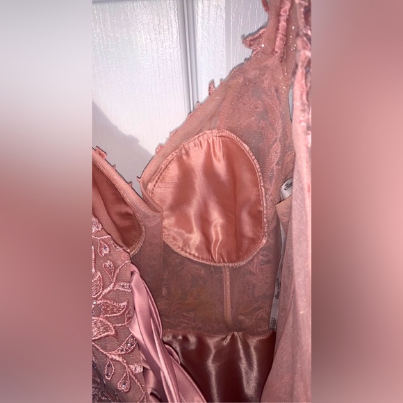 Graduation/ Prom Dress - Picture 14 of 15